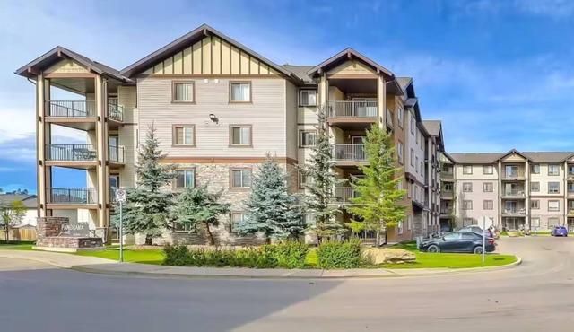 Top Floor Corner Condo