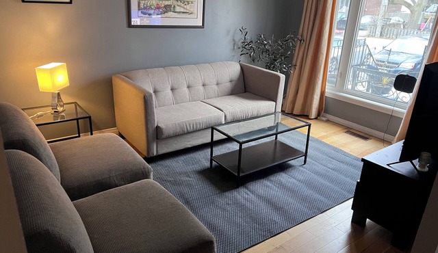 Toronto's Uber Upper Beach 3 Bedroom Suite