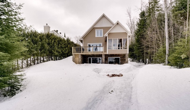 Tour du Lac: Lake access via Private Dock (Kayaks) and Spa
