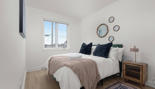 Townhome with Spa in Mirabel - 4