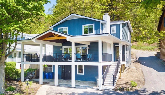 Tranquility on Keuka: Family Retreat with Private Lakefront