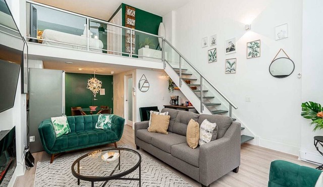 Trendy Loft in Downtown