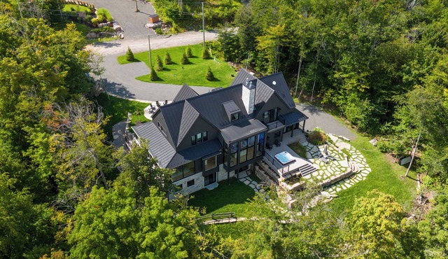 TWIN PEAKS - LUXURY 5BR SKI-IN/SKI-OUT