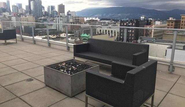 Ultimate Urban Experience in Downtown Vancouver, BC