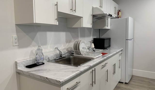 UNIT 230 - Comfortable apartment with kitchen. Very reasonable price!