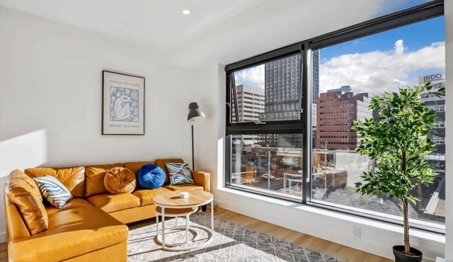 Urban Luxury Suite | Pool Table, Sauna + DT Calgary Views