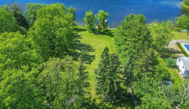 Victorian on the Lake - Private Waterfront & Dock