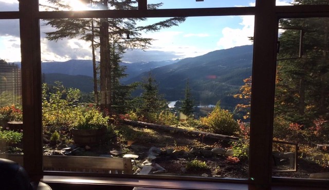 -View, View And More View!-Super Quiet Getaway!-
