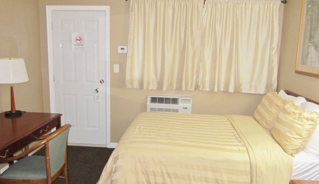 Village Inn & Suites