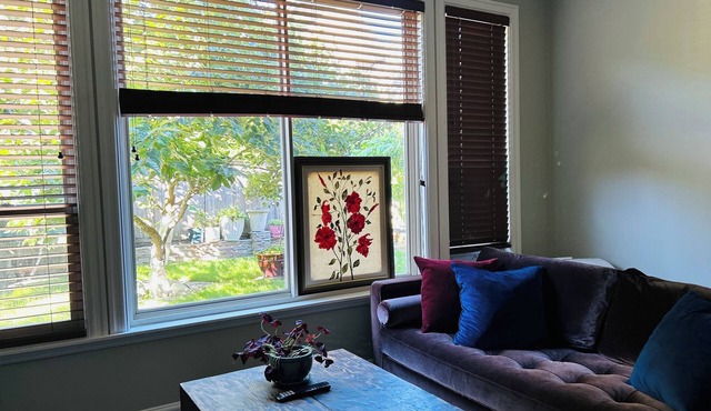 Warm & Cozy Garden suite - YVR with Free parking