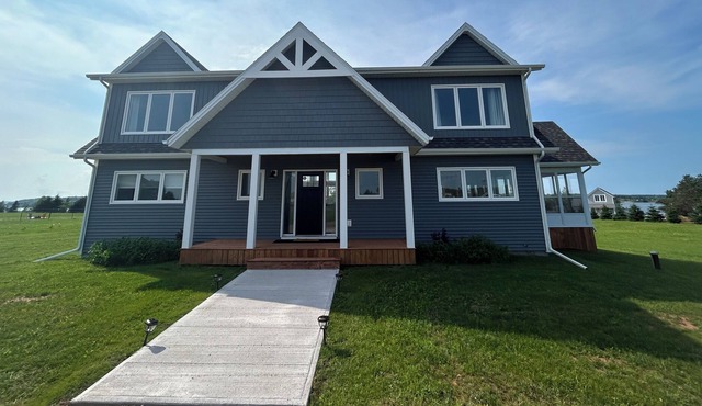 Water Front Cottage In New London Available For The 2023 Season