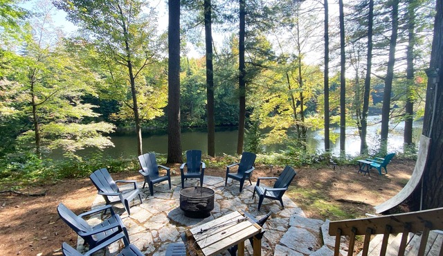 Waterfront Oasis | Kayaks/Canoe | Free Ont Parks Pass | Firepit | Muskoka Room