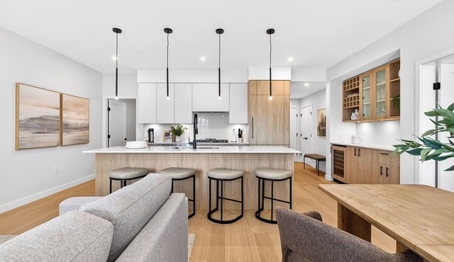Welcome to Zara at Lakestone! A premier lakeside community for a peaceful escape with pickleball courts, gym, & sauna. Discover a stylish retreat where high-end design meets effortless comfort, with a bright open-concept interior that feels intimate.