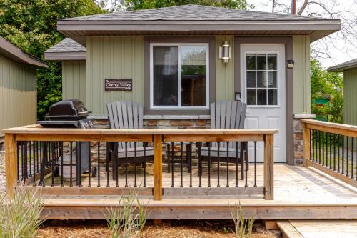 Westlake Cherry Valley Cottage