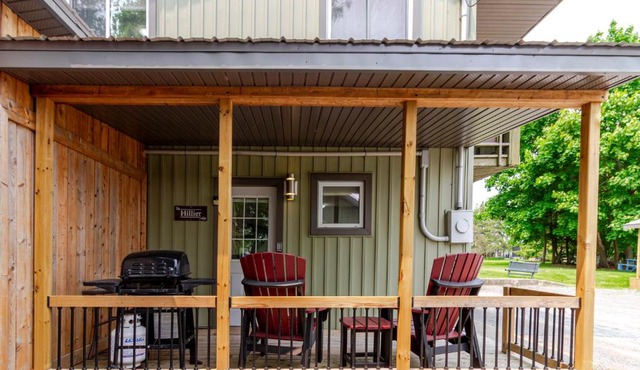 Westlake Cottage - Hillier Lodge