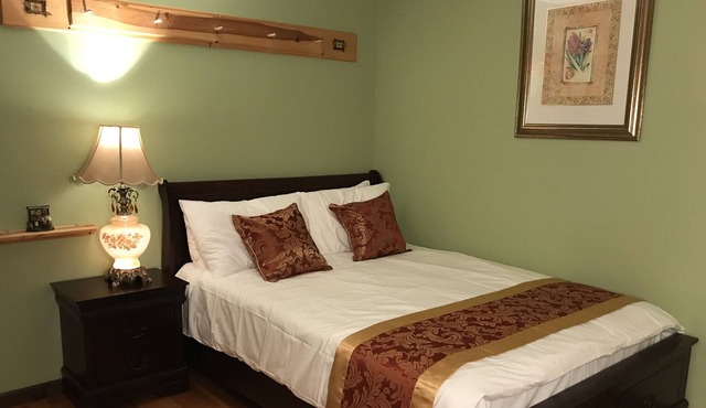 Whole House, 4 Bedrooms, Awesome for Vacation