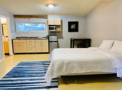 Whole Suite to Yourself at Coquitlam Centre!