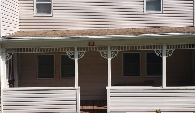 WINDHAM HOME SLEEPS 10 - 1 MILE TO SLOPES !