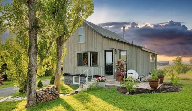 Wolfville Raven Hill Vineyard Gorgeous Cottage