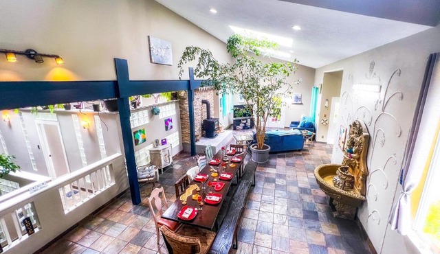 Wonderland Adventure Home - UNIQUE STAY With Hot Tub & Pond