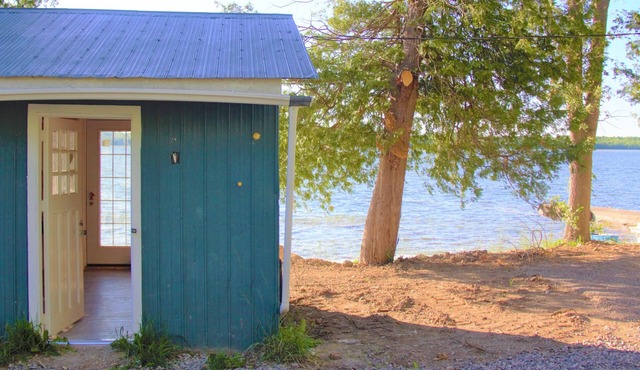 Woodfire Lake Cabin, Sky Lake Retreat. Sleep 2 People