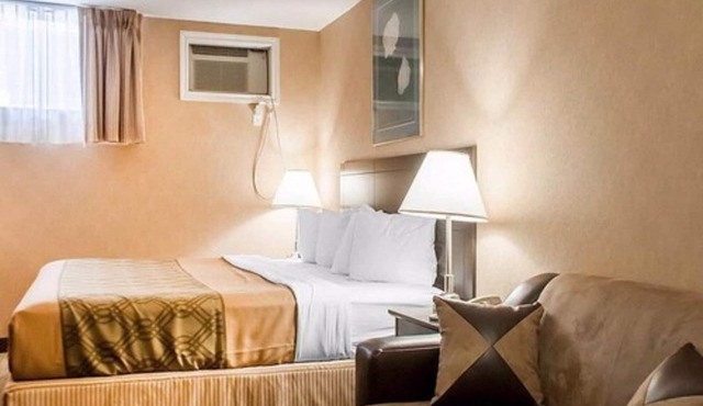 Woodstock Inn and Suites