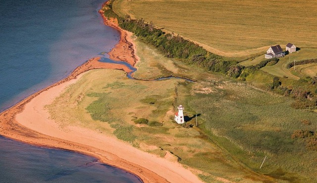Yankee Hill Farmhouse and Guesthouse at the Beach