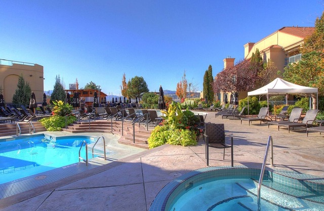 #235 Marriot Delta Grand Vacation Villa Downtown Kelowna