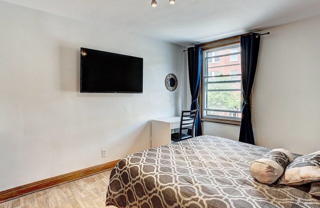 Chic Studio B&B by Downtown Old Montreal #2
