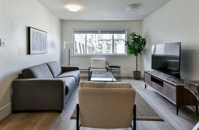 Gateway Furnished Apartments Suite Twelve