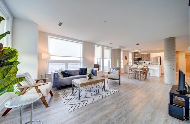 Ocean Bay New Luxury Condo Sleeps 5 Parking, Coffee, AC
