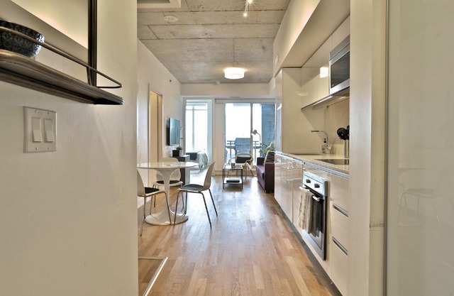 The Queen West Contemporary Chic
