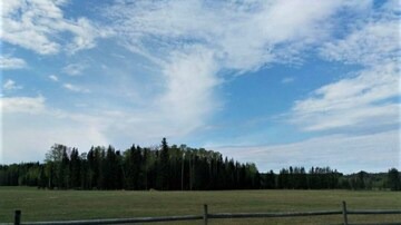 Woodhouse Cottages and Ranch - The Old Logbarn in Prince George