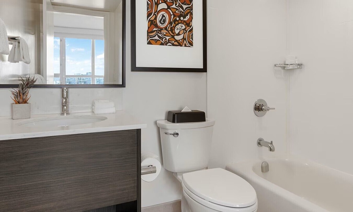 Yaletown Condo | Modern 2BR Condo in central downtown with views