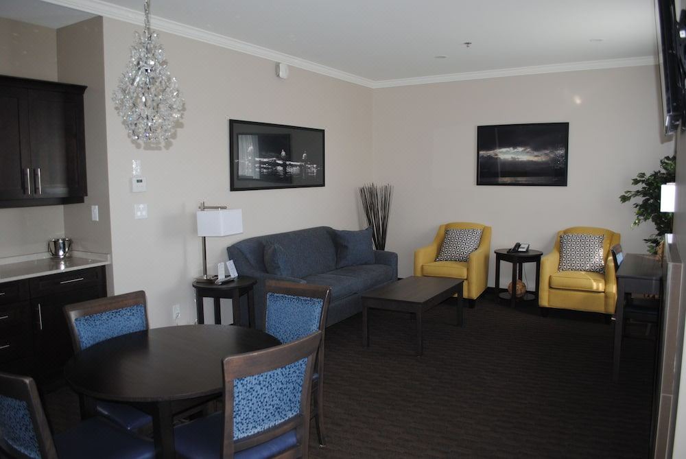 Photo of Livingroom in Lindsay