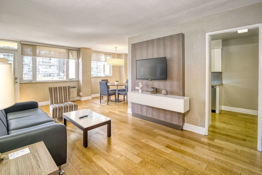 Photo of Livingroom in Church and Wellesley