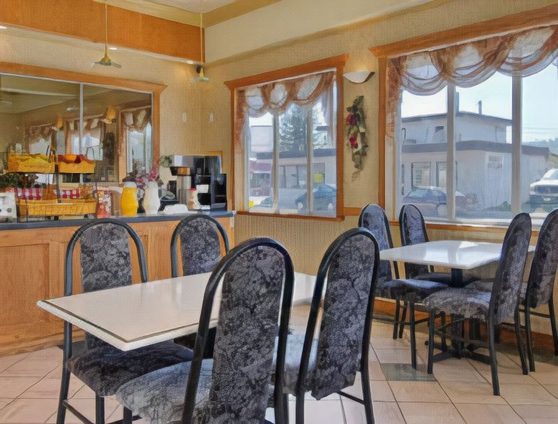 Photo of Livingroom in Quesnel