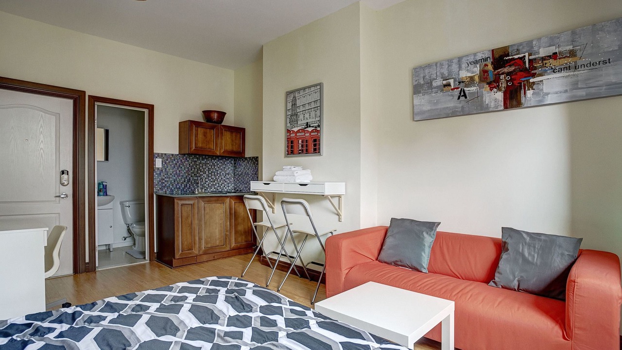 Photo of Livingroom in Shaughnessy Village