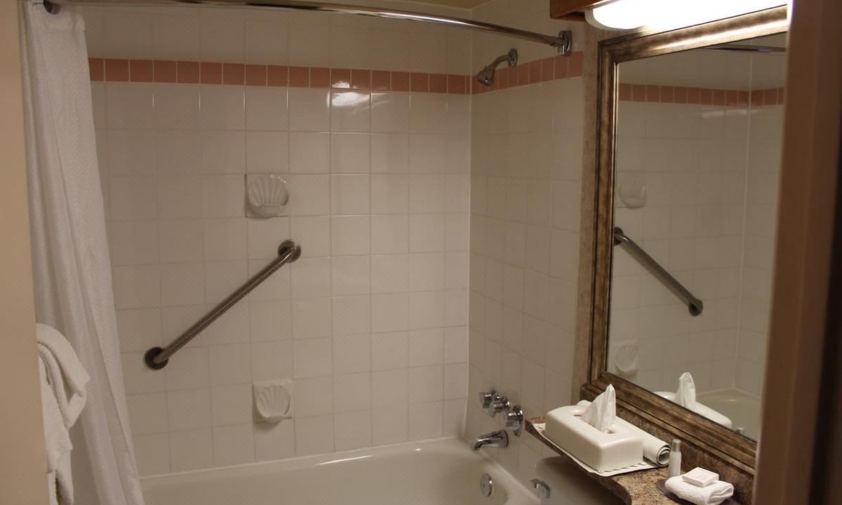 Photo of Bathroom in Gorge -Tillicum Area