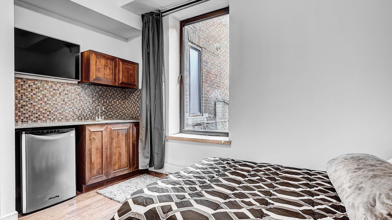 Photo of Bedroom in Shaughnessy Village
