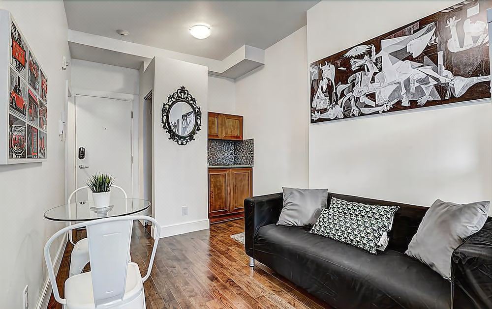 Photo of Livingroom in Shaughnessy Village