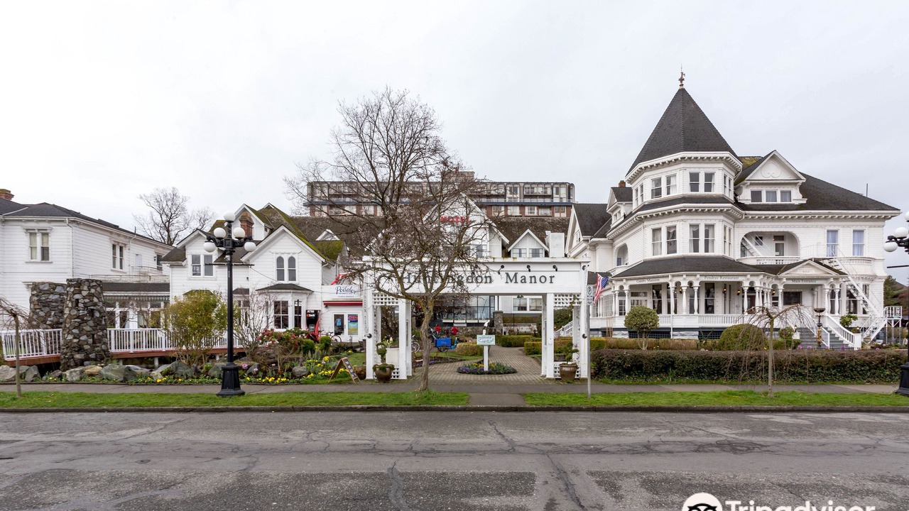 Photo of Buildings in Inner Harbour