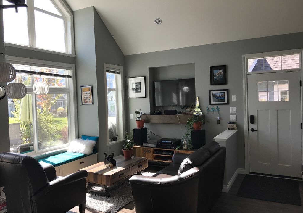 Photo of Livingroom in Osoyoos
