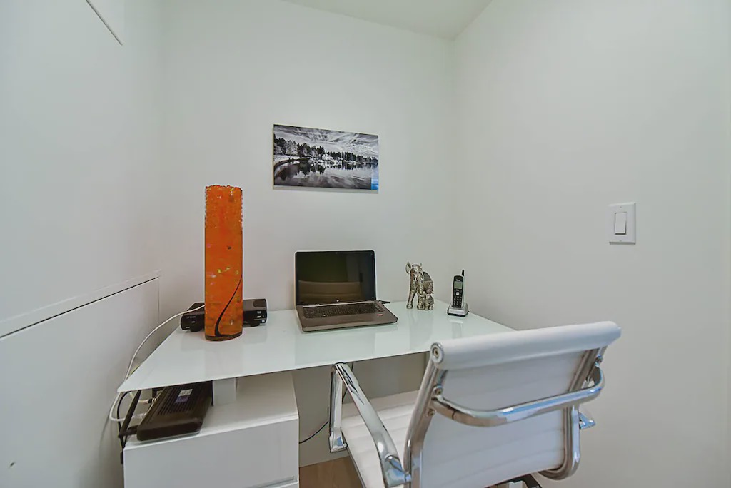 Photo of Livingroom in Coal Harbour