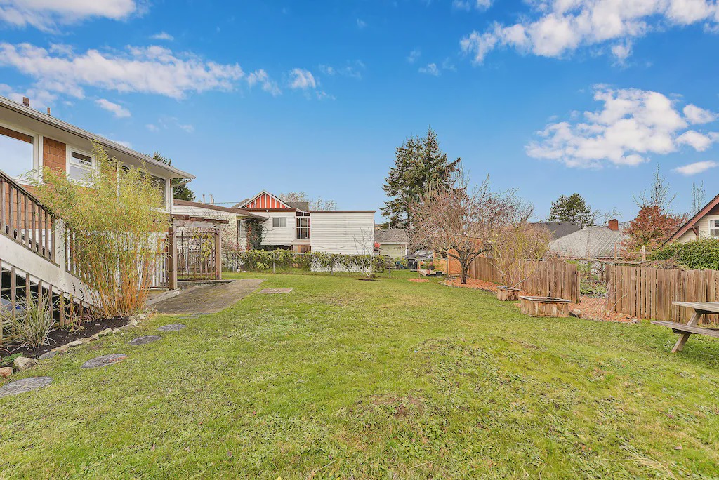 Photo of Buildings in Fernwood