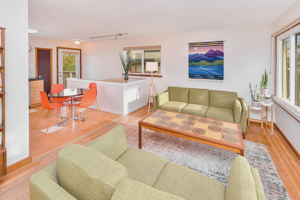 Photo of Livingroom in Fernwood