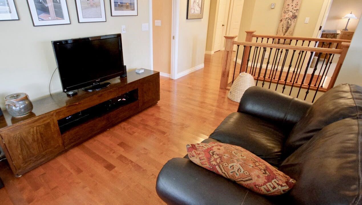 Photo of Livingroom in Saanich West