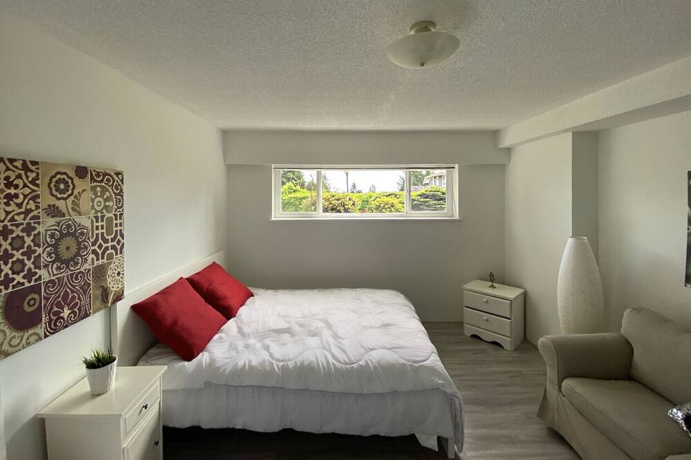 Photo of Bedroom in Hollyburn