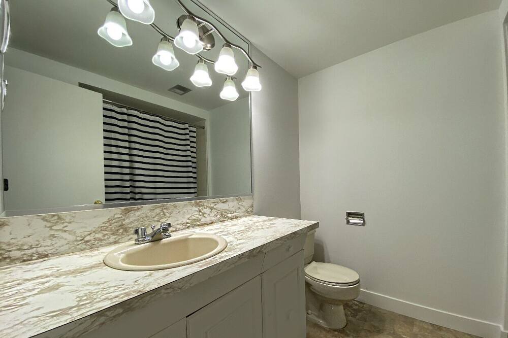 Photo of Bathroom in Hollyburn