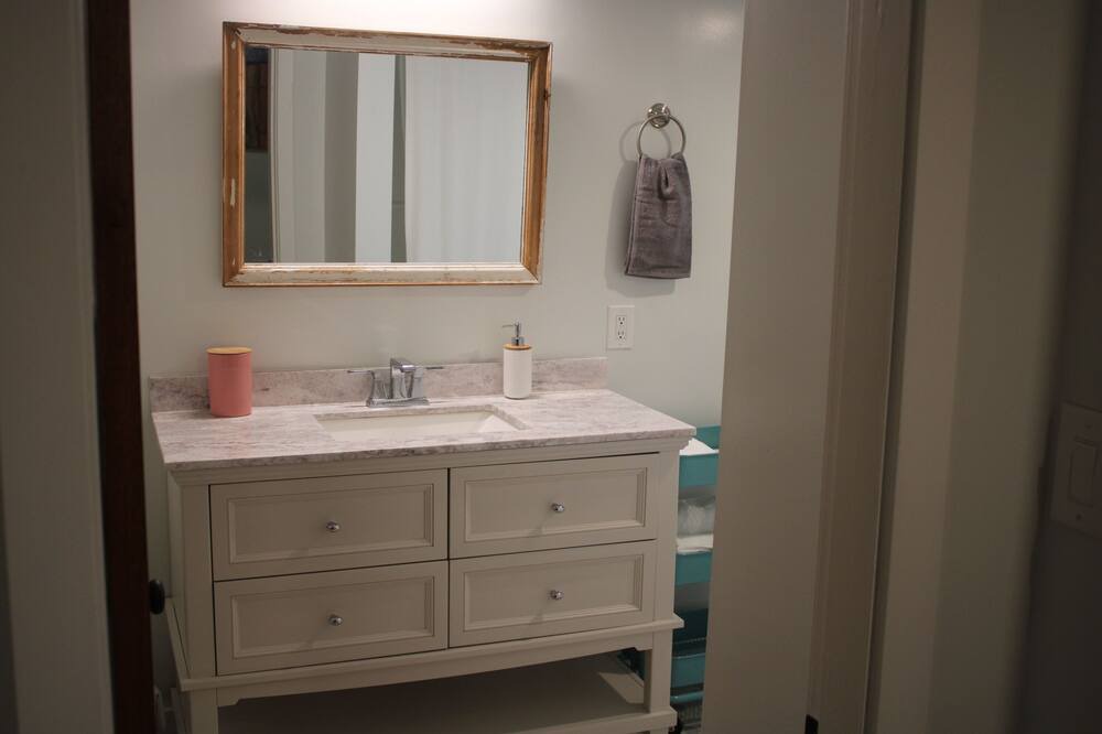 Photo of Bathroom in Saanich West